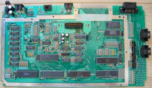 ATARI 800 XL-SECAM V3-Serial 84ATS32524 S035-FRONT 800XL SECAM ROSE CA024969-001 REV--BACK GX-211 VO 4984-C024968 001 REV R3 800XL SECAM -Build 8 84-(freddie NCR USA)-FRONT