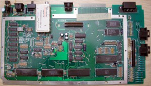 ATARI 800 XL - NTSC - Serial 72RHA 213491 D-464 - FRONT CA061854REV D - DOT 454 - W-18 94HB - BACK 800XL C061851 REV D - FRONT